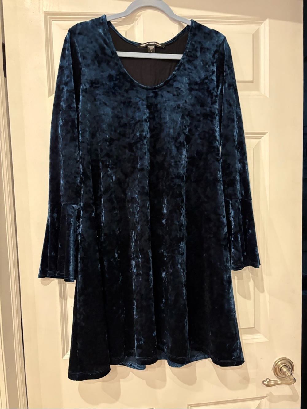 Michaels Velvet Top in Deep Blue Black Sheen
